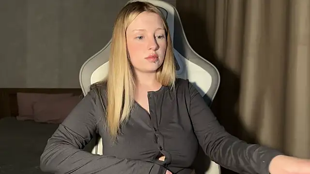 x ivy x online show from October 2025 05:15:02 PM