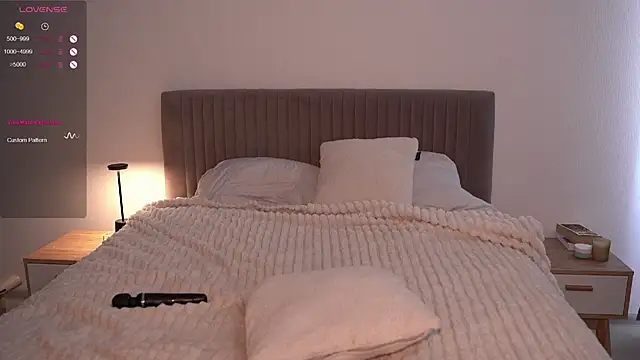 Snapshot of arielbell_ chatting on September 2025 11:59:02 AM arielbell online show from September 2025 11:59:02 AM