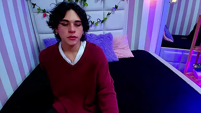 Luke Howland online show from January 2025 08:35:02 PM