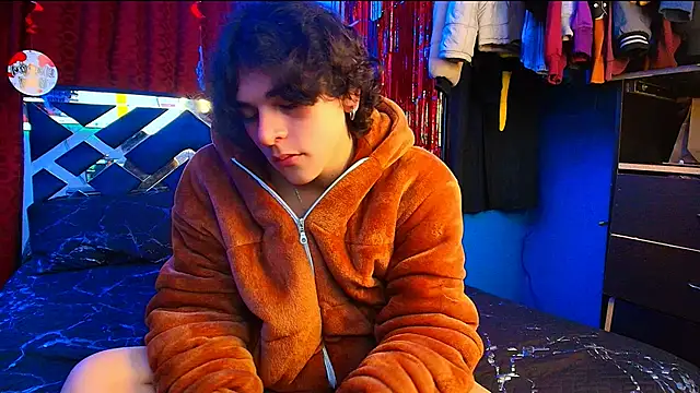 Luke Howland online show from February 2025 12:41:02 AM