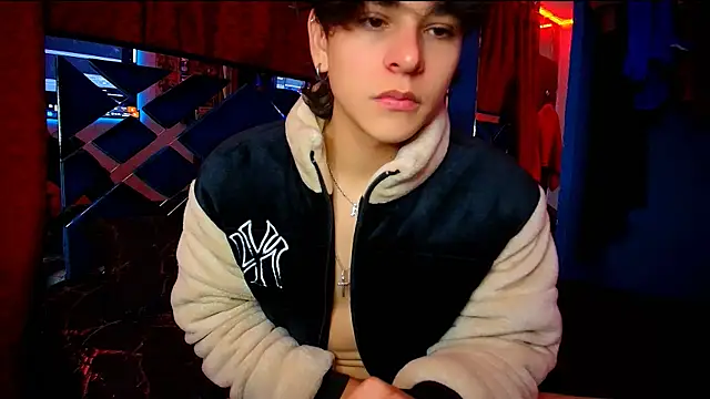 Luke Howland online show from September 2025 12:32:02 AM