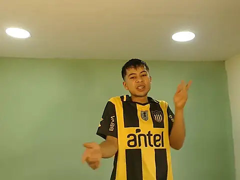 danielitopapuu online show from December 2025 02:22:01 PM