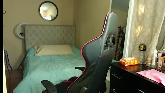 Carol Scottt online show from September 2025 07:59:01 PM