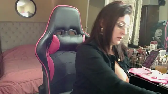 Carol Scottt online show from March 2026 08:11:01 PM