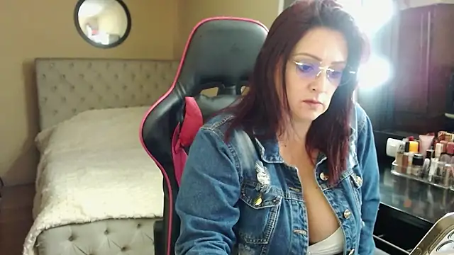 Carol Scottt online show from June 2026 05:05:01 PM