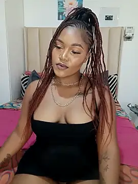 Snapshot of charmainexxx chatting on April 2026 01:15:02 PM charmainexxx online show from April 2026 01:15:02 PM