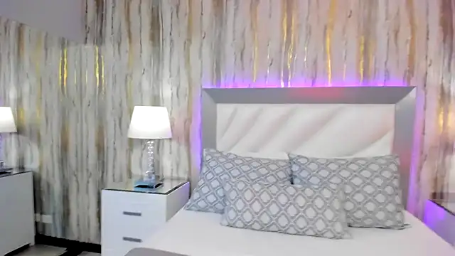 SophiaLaurens online show from February 2025 04:13:02 PM