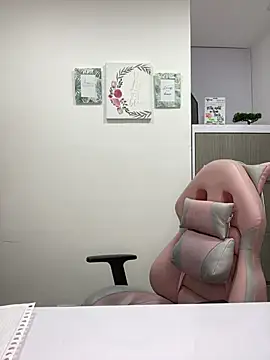 SophiaLaurens online show from March 2025 08:15:01 AM