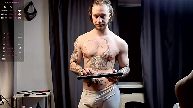 pleasure8869 online show from December 2025 04:28:02 AM