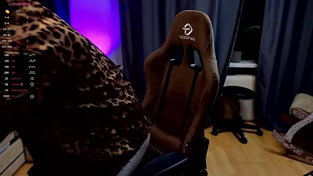 pleasure8869 online show from December 2025 04:29:02 AM