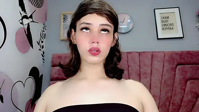 ValeriaAguilar online show from December 2024 04:29:02 PM