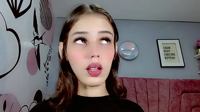 ValeriaAguilar online show from March 2025 01:34:02 PM