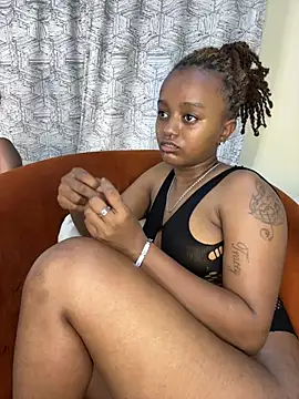 Snapshot of Doublefreaks chatting on February 2026 11:54:01 PM Doublefreaks online show from February 2026 11:54:01 PM