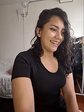 Thaliacooper  online show from January 2025 06:21:01 PM