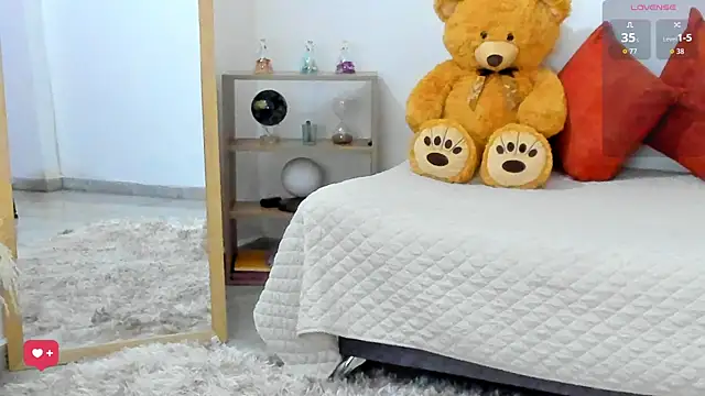 Snapshot of _AllisonSweet_ chatting on July 2026 01:06:02 PM AllisonSweet online show from July 2026 01:06:02 PM