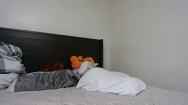 QueenLolaX online show from January 2026 07:54:01 AM