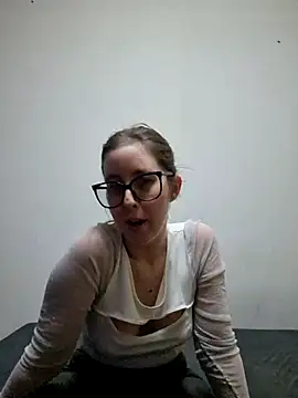 Snapshot of Sarah459 chatting on March 2025 06:45:02 PM Sarah459 online show from March 2025 06:45:02 PM