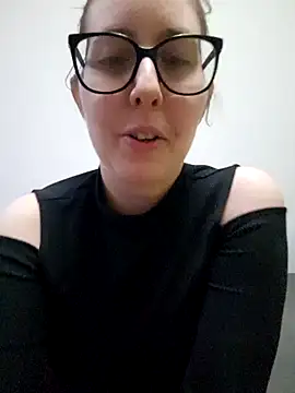 Sarah459 online show from June 2026 10:33:01 PM