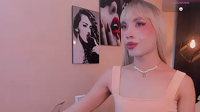 Megan Do Santos online show from February 2025 08:47:02 PM