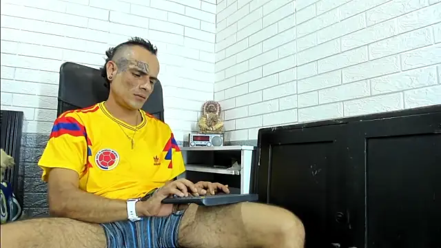 GeorgeZarrate online show from June 2026 10:21:02 PM