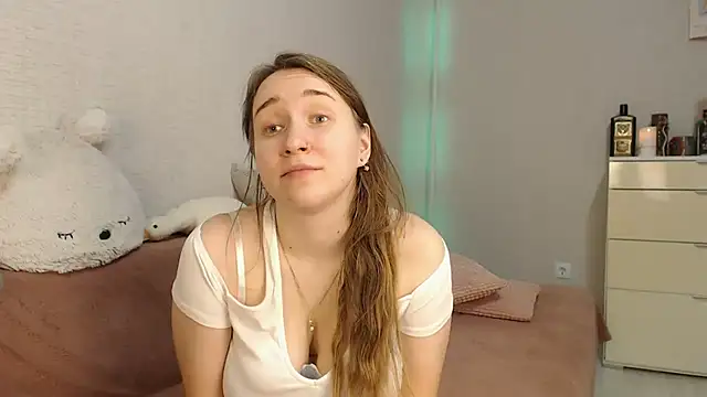 lovely hayley online show from December 2024 09:22:01 PM