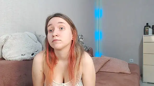 lovely hayley online show from March 2026 09:20:01 PM