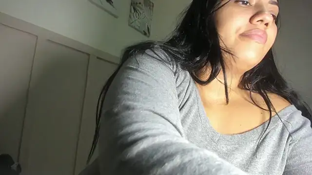 Snapshot of AvrilRizoX chatting on December 2024 10:50:01 PM AvrilRizoX online show from December 2024 10:50:01 PM