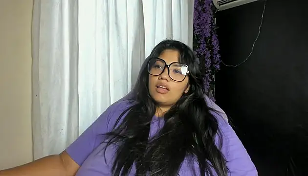 AvrilRizoX online show from April 2026 04:13:02 PM