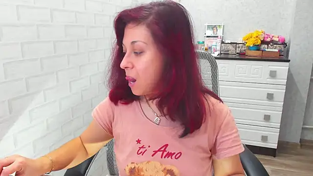 Snapshot of TeasyLana chatting on December 2024 05:31:02 AM TeasyLana online show from December 2024 05:31:02 AM