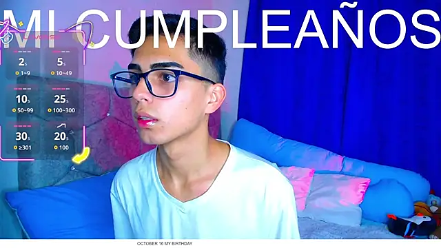 OwenBluee online show from October 2025 07:42:02 AM