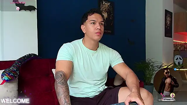 Taylor John online show from October 2025 01:34:01 PM