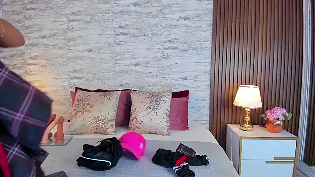 AndreaPink2024 online show from October 2025 12:46:02 PM