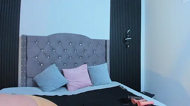 AnastasiaTaylor  online show from November 2025 08:22:02 PM