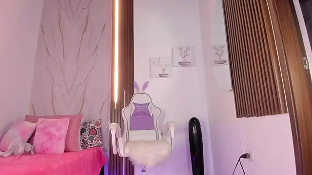 mia six66 online show from September 2025 11:03:01 AM