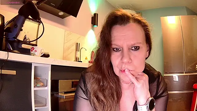 Endrocleia online show from January 2025 08:03:02 PM