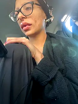 myloveforyouu online show from September 2025 01:05:02 PM