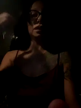 myloveforyouu online show from October 2025 05:52:02 AM