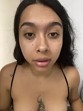 SweetLatiin  online show from December 2025 02:57:02 PM