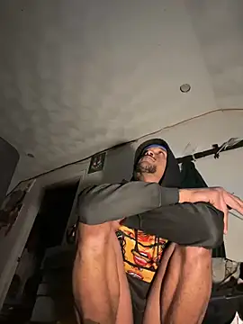 Snapshot of rayyymack chatting on March 2025 06:05:02 AM rayyymack online show from March 2025 06:05:02 AM