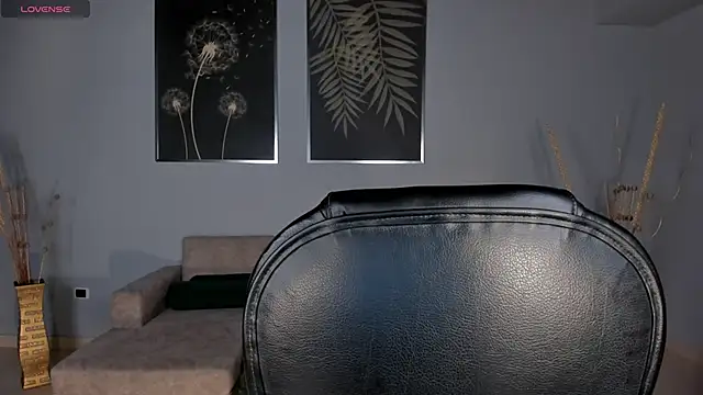 KatieStonne online show from October 2025 03:32:01 AM