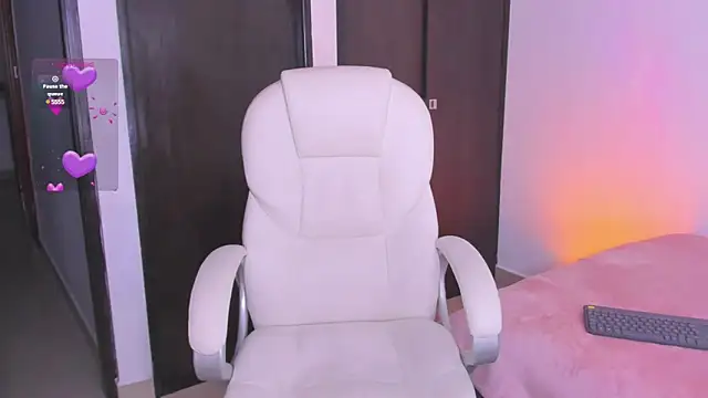 Snapshot of Catbaby888_ chatting on January 2025 01:50:01 AM Catbaby888 online show from January 2025 01:50:01 AM