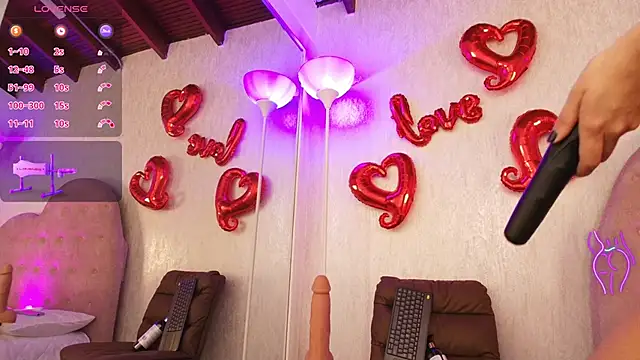 Snapshot of mariablonde_ chatting on February 2025 12:22:02 PM mariablonde online show from February 2025 12:22:02 PM