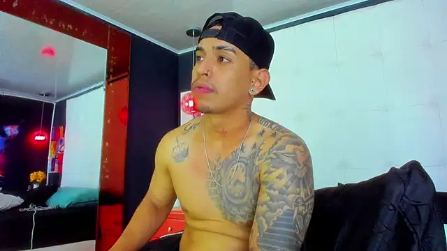 Damian09  online show from December 2024 11:08:02 AM