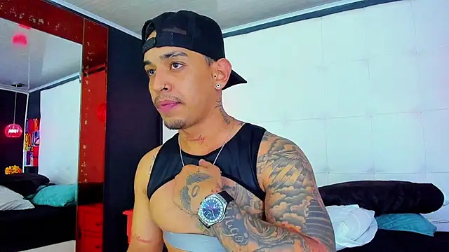 Damian09  online show from December 2024 08:48:02 AM