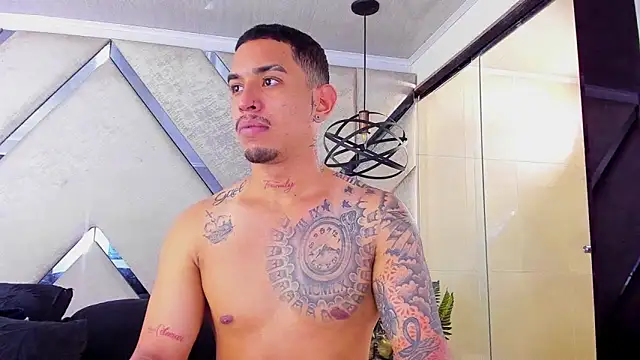 Damian09  online show from October 2025 03:38:02 PM