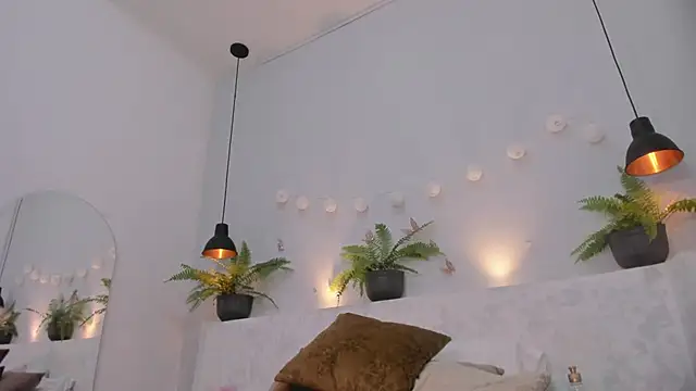 penelope handaos online show from March 2025 08:40:01 PM