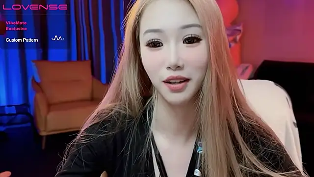 JoooJo  online show from March 2025 04:46:01 PM