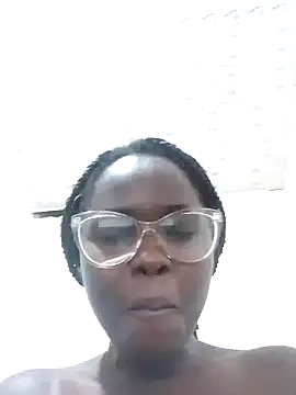 Snapshot of Sweetcecie01 chatting on February 2025 11:02:01 PM Sweetcecie01 online show from February 2025 11:02:01 PM