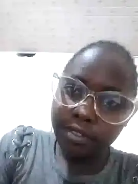 Snapshot of Sweetcecie01 chatting on February 2025 09:59:02 PM Sweetcecie01 online show from February 2025 09:59:02 PM