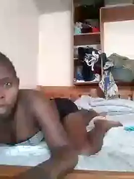 Snapshot of Sweetcecie01 chatting on February 2025 01:32:01 PM Sweetcecie01 online show from February 2025 01:32:01 PM